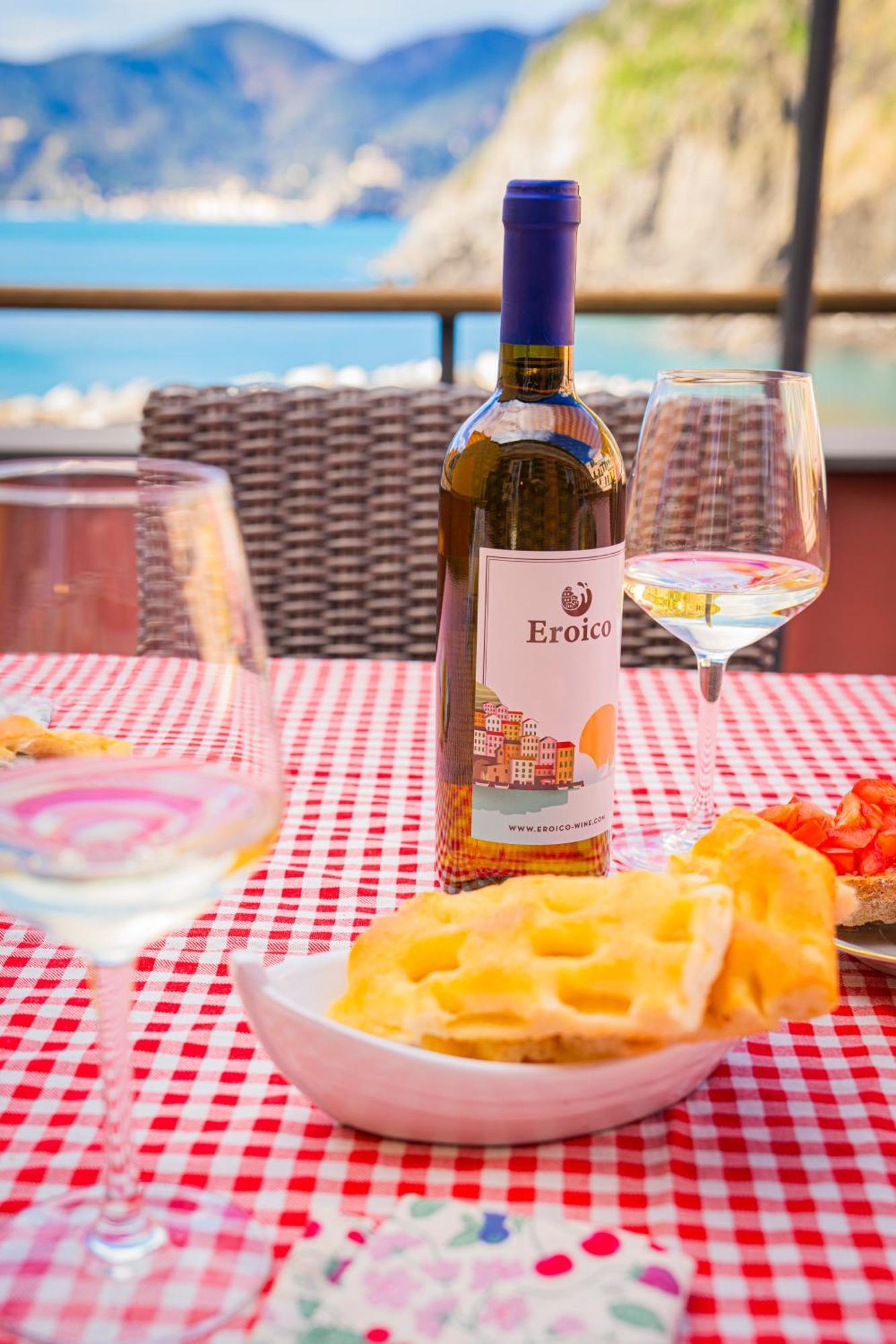אפרטהוטל ורנאצה La Casa Di Eroico Vino מראה חיצוני תמונה
